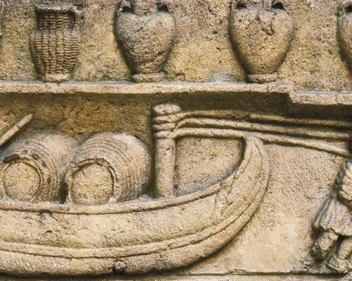 Gallo-Roman low-relief. Ferrying wine barrels and amphorae. Roman art. Early Empire. Relief on rock. FRANCE. PROVENCE ALPES CԔE D'AZUR. VAUCLUSE. Avignon. Mus饠Calvet (Calvet Museum).
